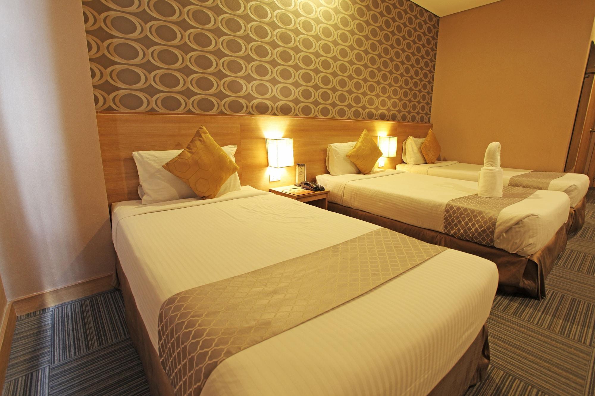 Madison 101 Hotel + Tower Кесон-Сити Экстерьер фото