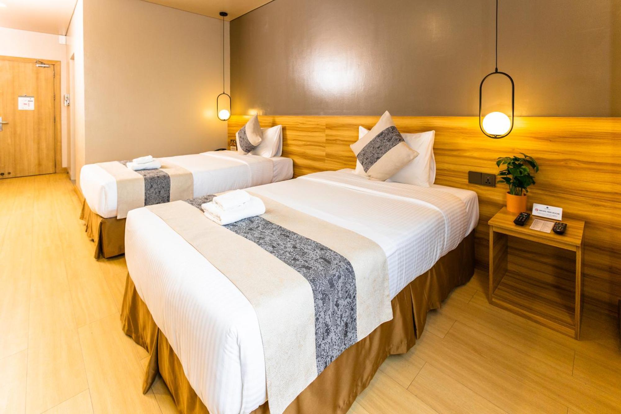 Madison 101 Hotel + Tower Кесон-Сити Экстерьер фото